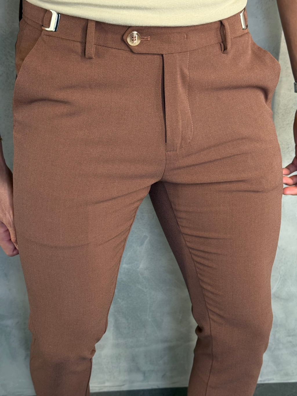 CALÇA ALF ATENAS AJUSTE FIVELA CAFÉ